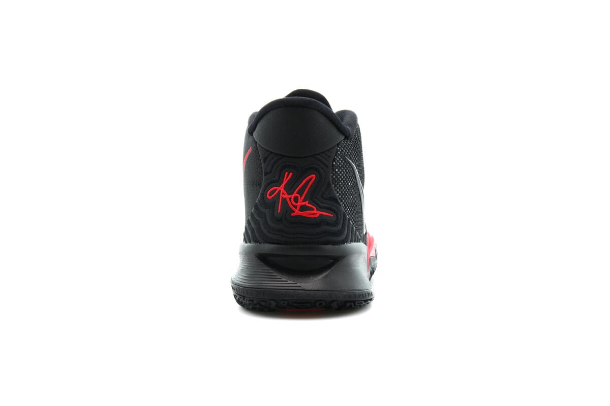 Kyrie red and on sale black